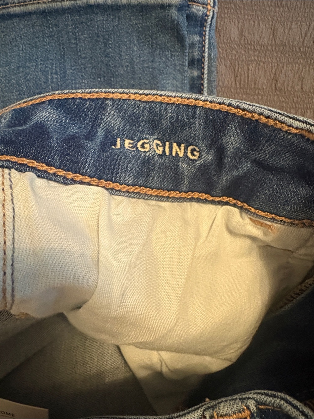 American Eagle Outfitters Dark Blue Low-Rise Jeggings - Picture 2 of 5